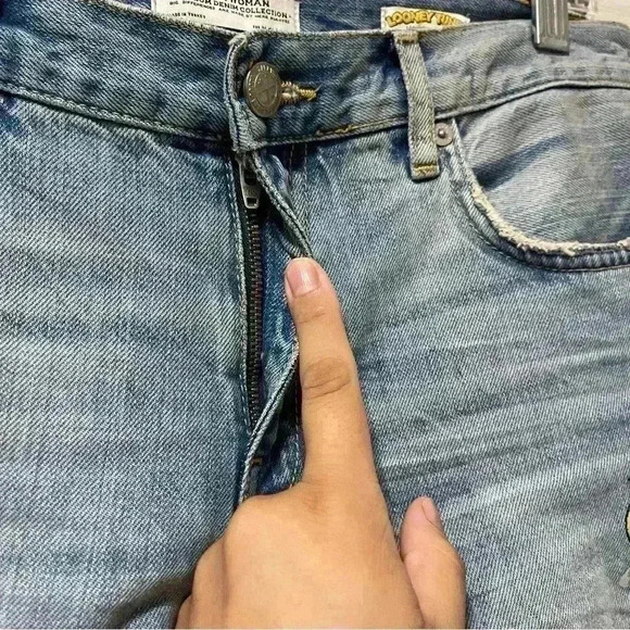 Zara Looney Tunes Distressed Ankle Jeans Sz 2 - Picture 5 of 15